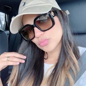 Meet your Posher, Sunys